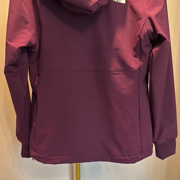 The North Face windwall Maroon Hooded Jacket NWT S - Picture 8 of 16